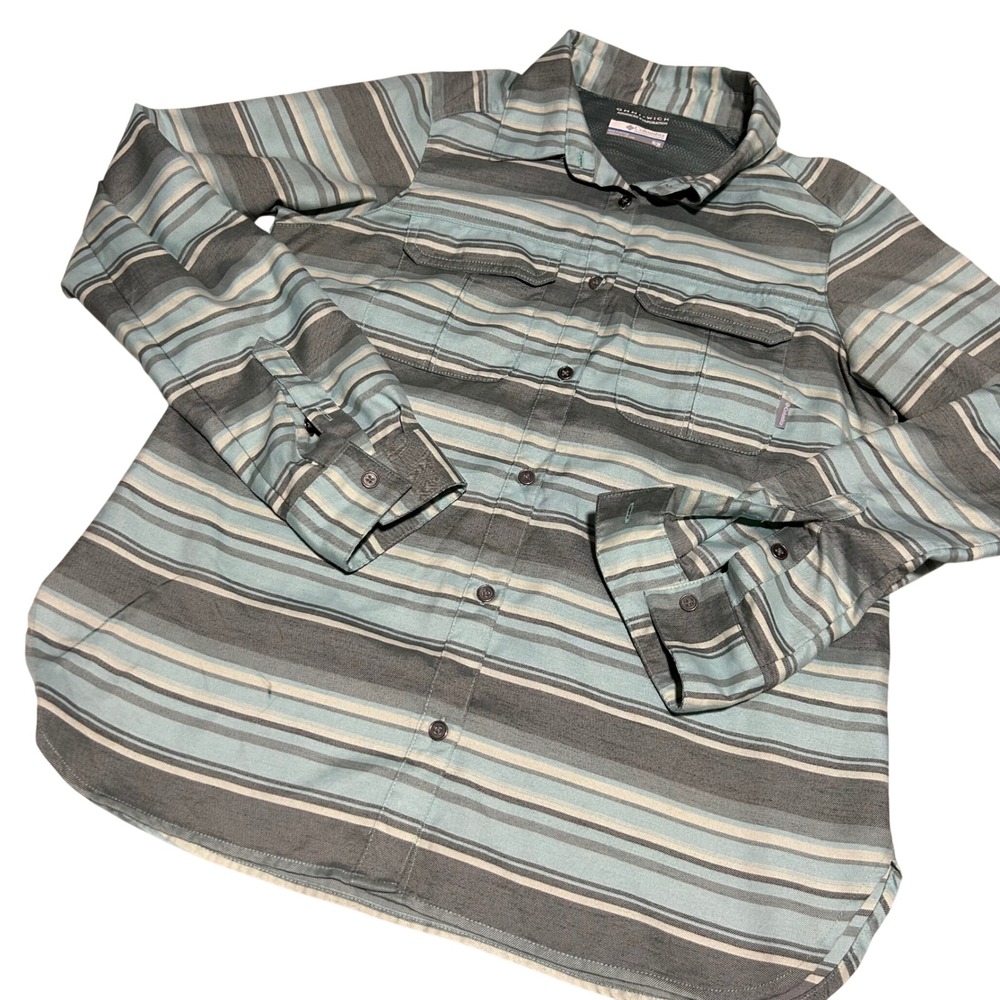Columbia Button Up Women Medium Blue Grey Striped Omni-Wick Long Sleeve Shirt